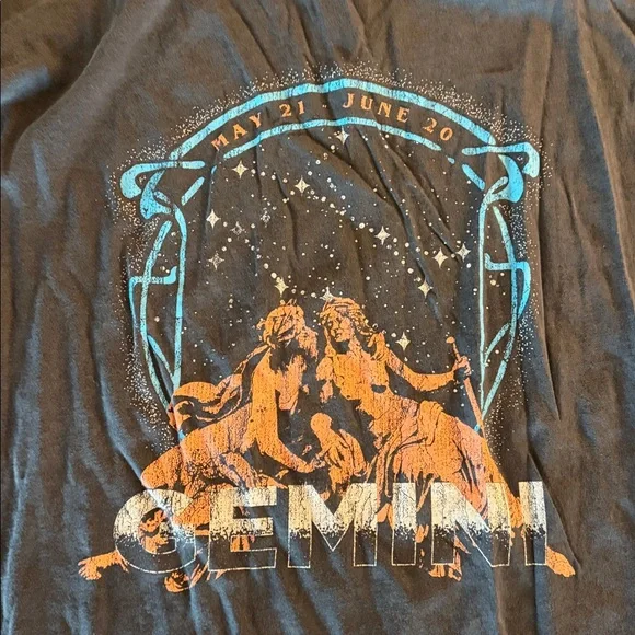 Girl dangerous - Picture 2 of 4